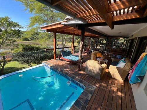 Nkumbe Bush Retreat Family Home in I. Chavane