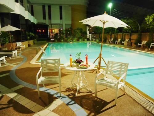 Bể bơi, Seeharaj Hotel in Tỉnh Uttaradit