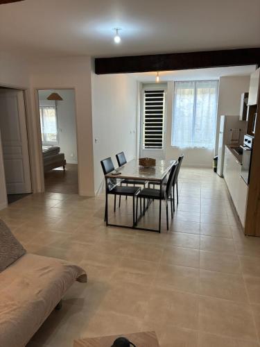 Très bel appartement rénové (Tres bel appartement renove) in Eymet