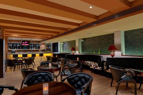 Eten en drinken, Hotel Royalton Hyderabad Abids in Hyderabad