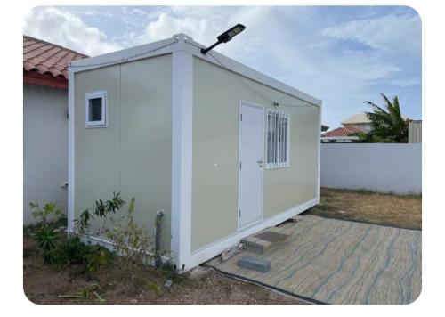 Tankileendert Prefab Studio in อารูบา