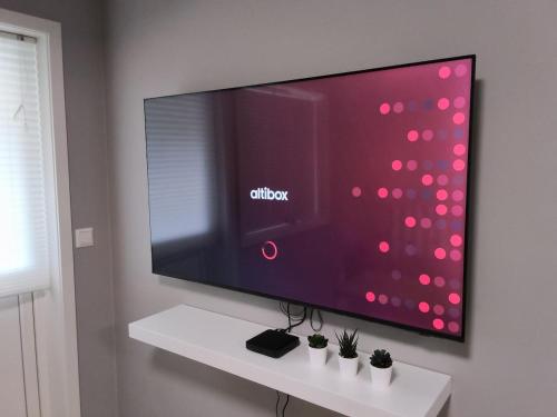 Modern 1BR City Centre Apt - Sleeps 4 in Otta
