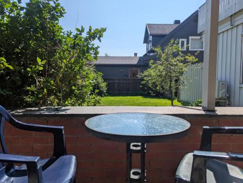 Modern 1BR City Centre Apt - Sleeps 4 in Otta