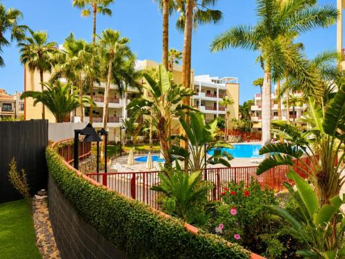 Oasis Palm Mar by HelloApartments