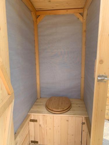 La Roulotte des Papillons avec SPA in Corbelin