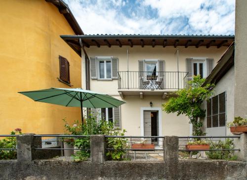 Traditional Piazza Home/Balcony/ Private Garden