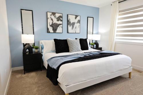 Kinglet 4BR Getaway AC Garage Near WEM Disney in Acheson (AB)