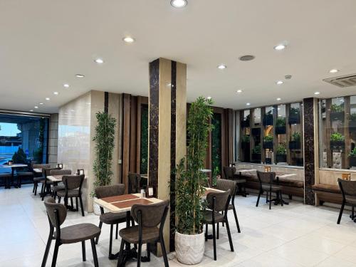 Modern Palace Hotel in Mosul