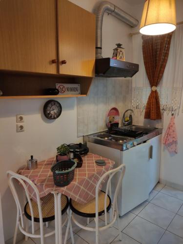 Alisaxni Studios in Pefki (Artemisio)