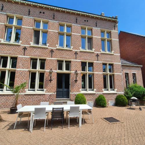 Spacious manor house with pool & playground in Essen