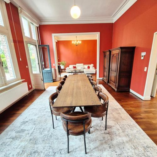 Spacious manor house with pool & playground in Essen