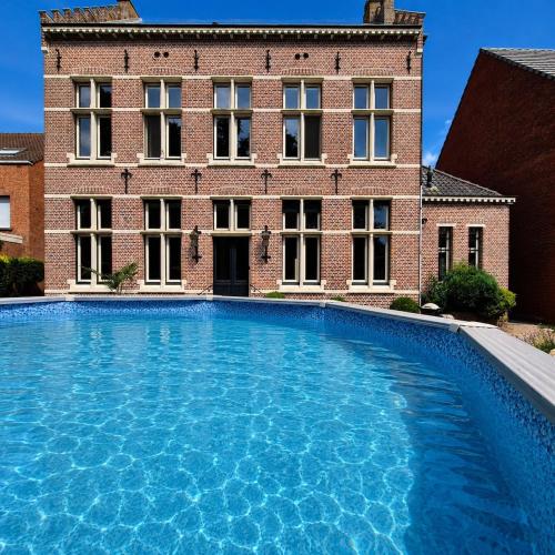 Spacious manor house with pool & playground in Essen