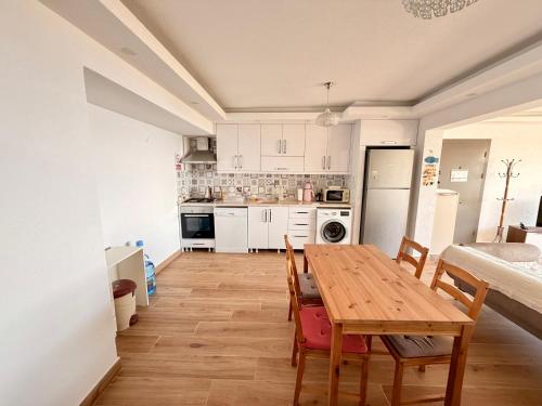 BODRUM BURCU RESIDENCE, Magnificent Sea View, Cozy, Free Otopark, Free Wifi in Yokubasi
