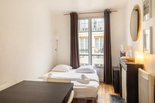 Pied-a-terre near Bastille & Voltaire Paris 11th