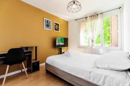 Appartement 3 chambres 3-6 personnes, parking privé proche de La Doua, Lyon