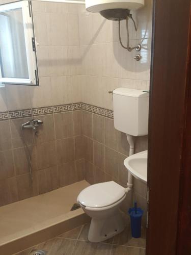 2 double beds