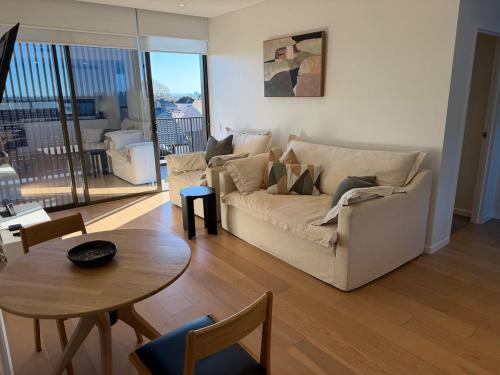 Stylish and Quality Modern One Bed Apartment in Leichhardt