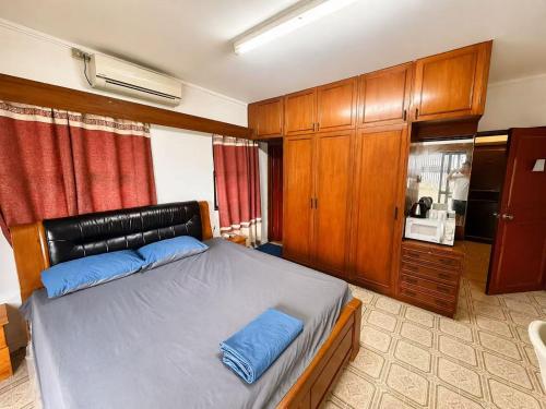 Exterior view of King sized bedroom-in SUVA Centre