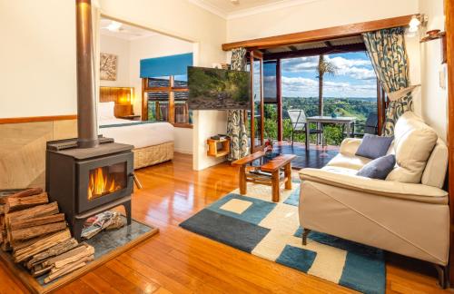 Lillypilly's Cottages & Day Spa - Sunshine Coast Lillypilly's Cottages & Day Spa - Sunshine Coast