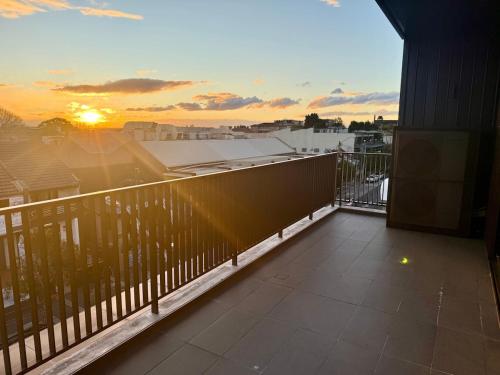 Stylish and Quality Modern One Bed Apartment in Leichhardt