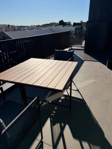 Stylish and Quality Modern One Bed Apartment in Leichhardt