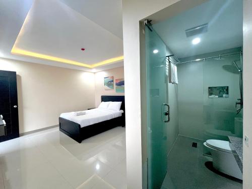 Weber Hotel in Liloan