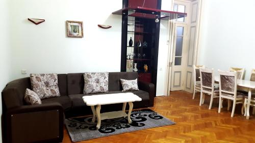 

Hearth Apartment on Mirza Ibrahimov 68