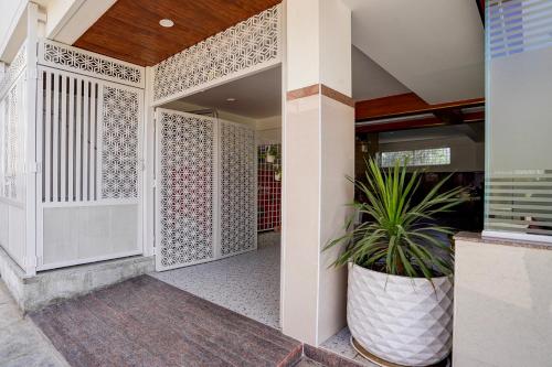 Entrance, FabHotel Global Stay in Chikkabellandur