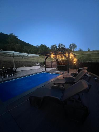 The Alpine Poolhouse in Trnovo