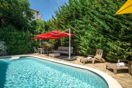 VILLA RECKINA Havre de paix avec Piscine et Jardin