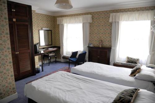 Best Western Lairgate Hotel Stop at Best Western Lairgate Hotel to discover the wonders of Beverley. The property features a wide range of facilities to make your stay a pleasant experience. Service-minded staff will welcome and