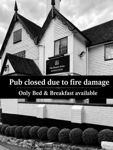 The Dorset Arms Pub & Cottage Rooms 2