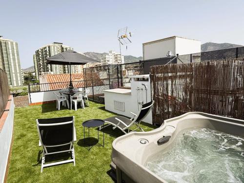 Luxury beach penthouse with Jacuzzi