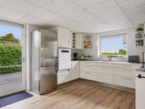 Kitchen, Holiday Home Glum - 300m from the sea by Interhome in Haderslev
