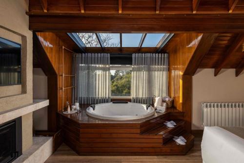 Hot tub, Hotel Valle Dincanto in Gramado City Center