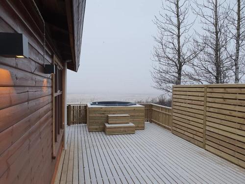 Hot tub, Uthlid Cottages in Haukadal