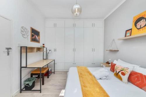 Modern and Stylish 2 BD House in Claremont - image 4