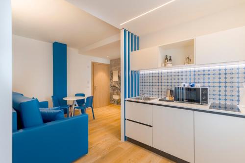 lillil - Popping Holiday in Riva Del Garda City Center