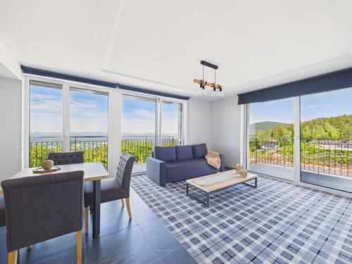 2 bedrooms, 3 beds