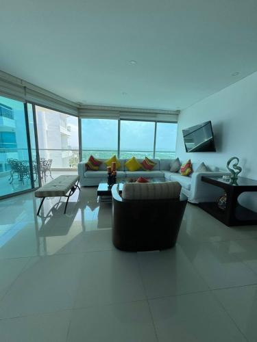 Luxury Oceanfront Penthouse in Cartagena with Private Pool