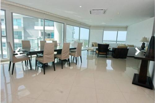 Luxury Oceanfront Penthouse in Cartagena with Private Pool - image 4