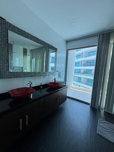 Luxury Oceanfront Penthouse in Cartagena with Private Pool - image 2