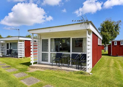 غرف النزلاء, Lovely 4 Berth Chalet At Cedar Springs Park In Heacham, Norfolk Ref 92031Cs in هونستانتون