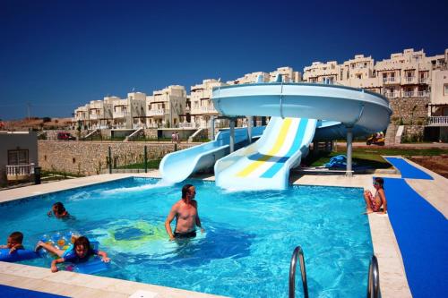  Evoteli Group Turquoise in Bogazici