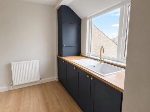 Modern 2 BDR in Prestwick - Sleeps 6 - Parking in Prestwick