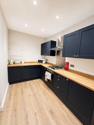 Modern 2 BDR in Prestwick - Sleeps 6 - Parking in Prestwick