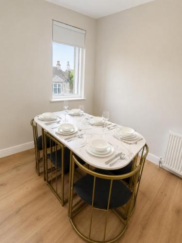 Modern 2 BDR in Prestwick - Sleeps 6 - Parking in Prestwick