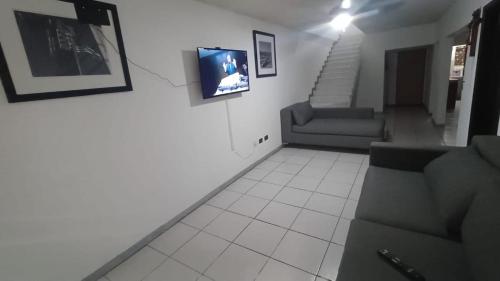 Spacious home near the airport