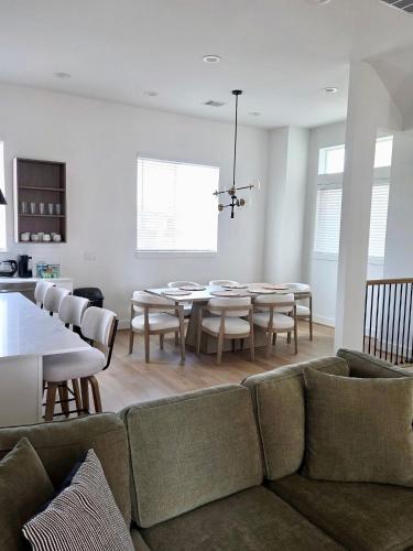 Modern Retreat, 3 minutes from downtown in Houston