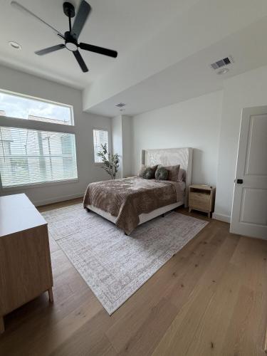 Modern Retreat, 3 minutes from downtown in Houston